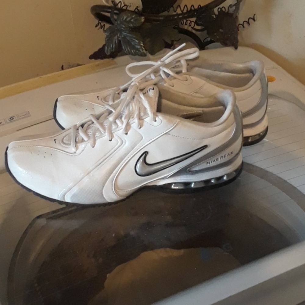 Running shoes